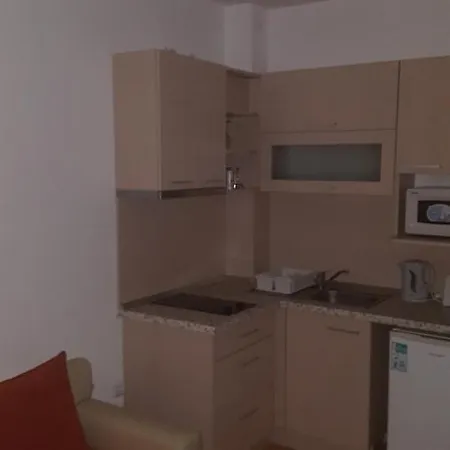 In Sunny Day 6 Complex