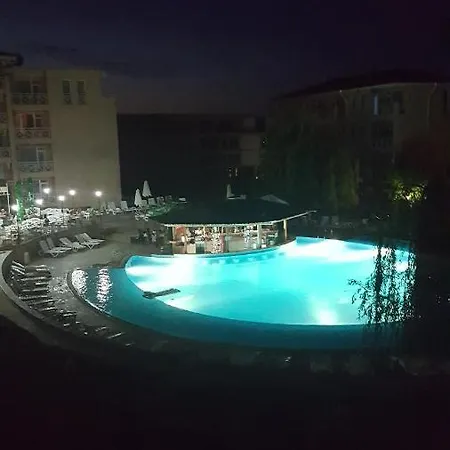 In Sunny Day 6 Complex Hotel *