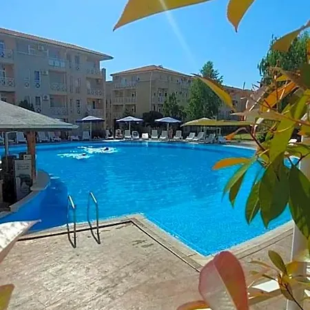 In Sunny Day 6 Complex ساني بيتش